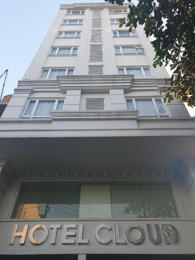 Reddoorz Premium Cloud 9 An Nhon Hotel Хошимин Екстериор снимка