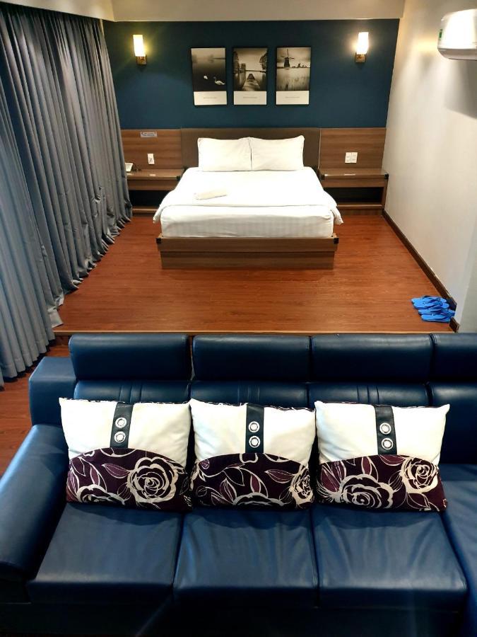 Reddoorz Premium Cloud 9 An Nhon Hotel Хошимин Екстериор снимка